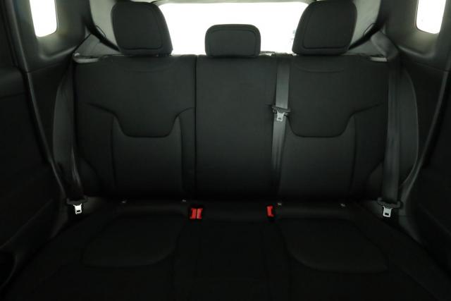 Jeep Renegade image 9