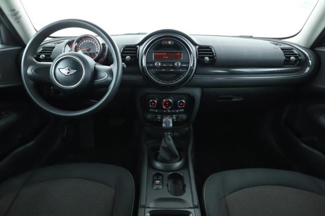 Mini Clubman image 1