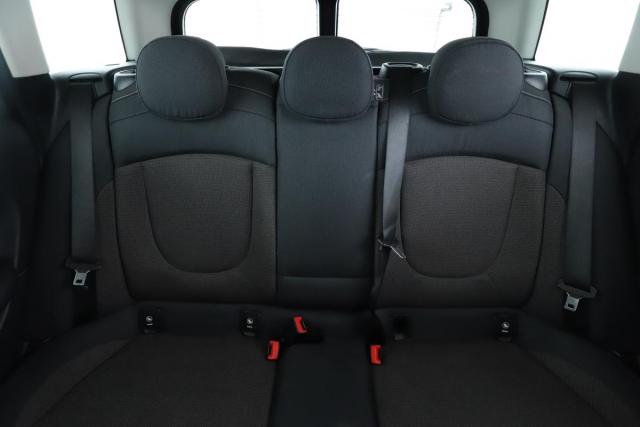 Mini Clubman image 6