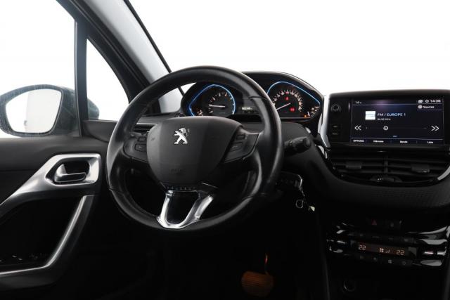 Peugeot 2008 image 7