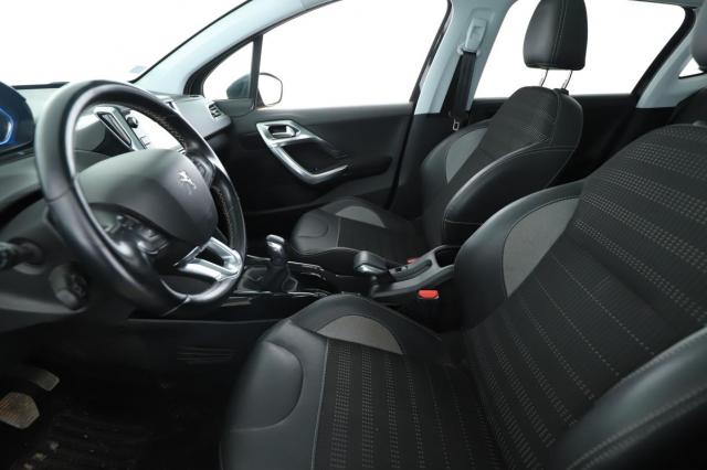 Peugeot 2008 image 1