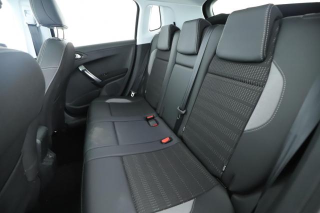 Peugeot 2008 image 7
