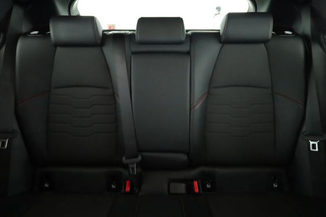 Toyota Corolla image 9