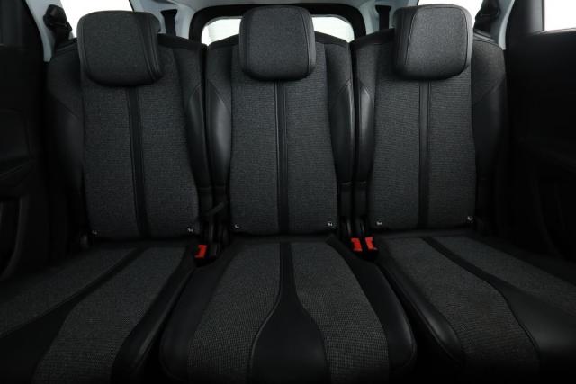 Peugeot 5008 image 8
