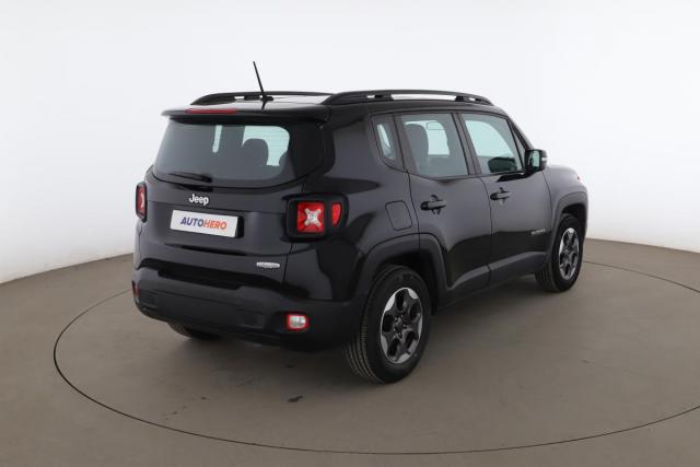 Jeep Renegade image 8