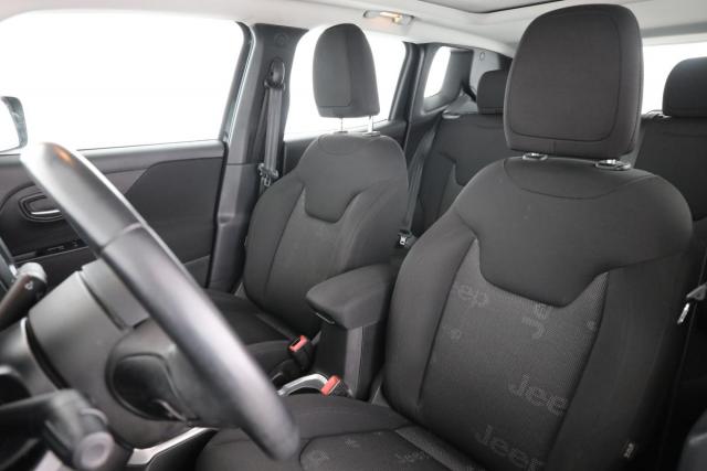 Jeep Renegade image 2