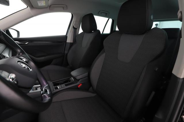 Skoda Octavia image 6