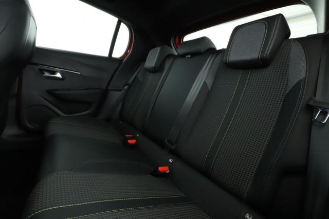 Peugeot 208 image 7