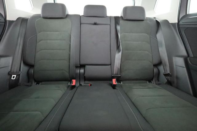 Volkswagen Tiguan image 8