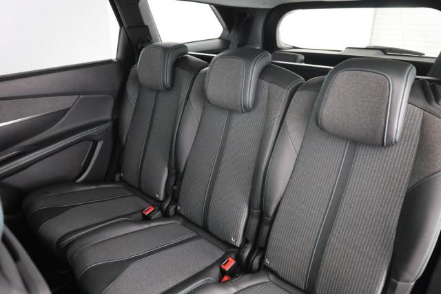 Peugeot 5008 image 8