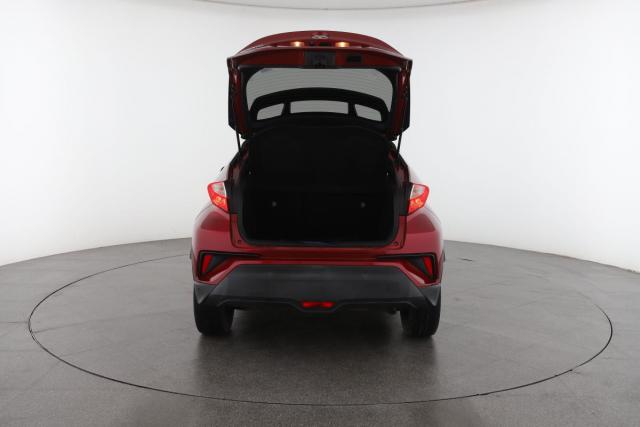 Toyota C-Hr image 7