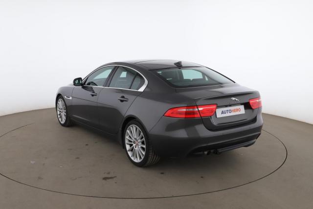 Jaguar Xe image 7