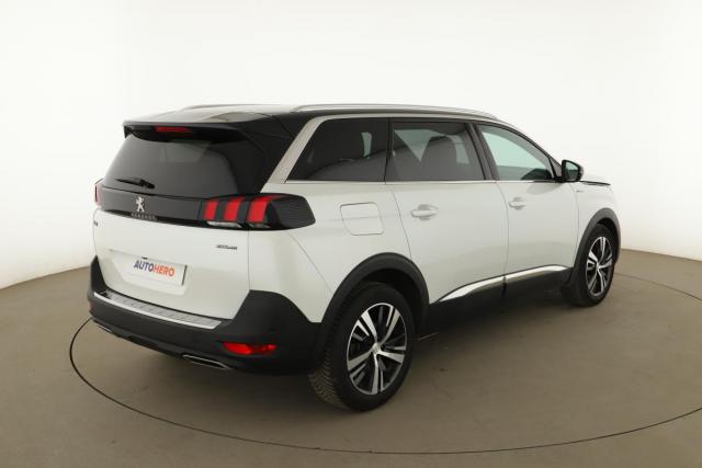 Peugeot 5008 image 4