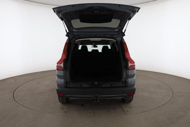 Dacia Jogger image 1