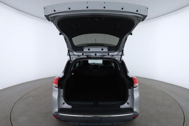 Renault Clio Estate image 2