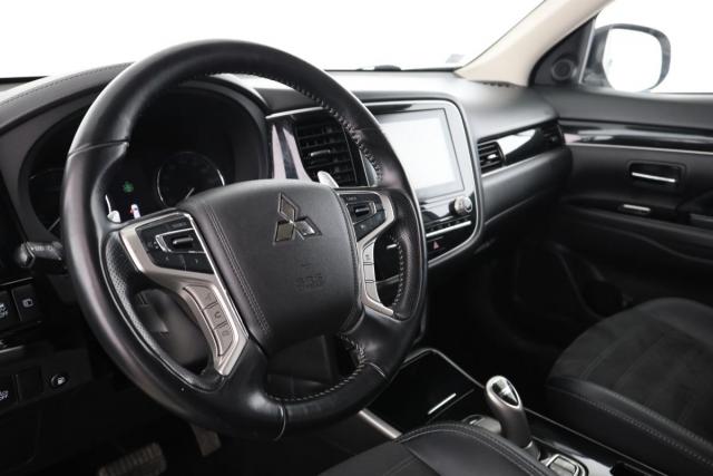 Mitsubishi Outlander image 6