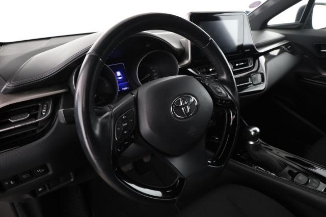 Toyota C-Hr image 7