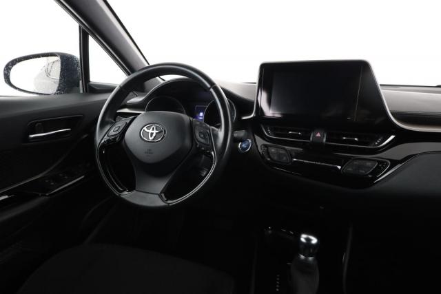 Toyota C-Hr image 8