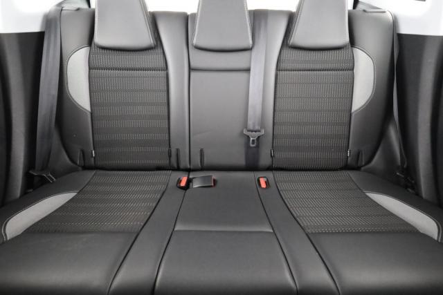 Peugeot 2008 image 9