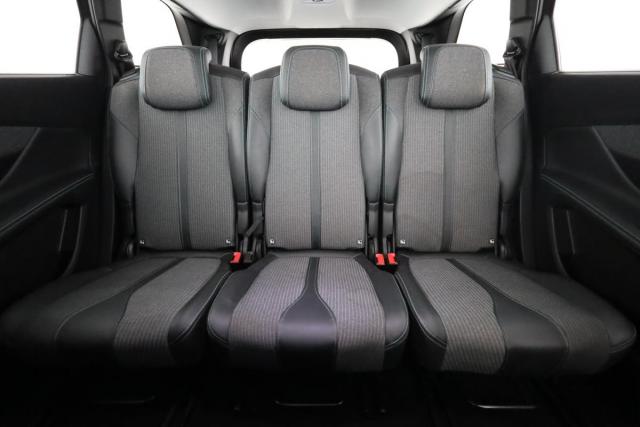 Peugeot 5008 image 1