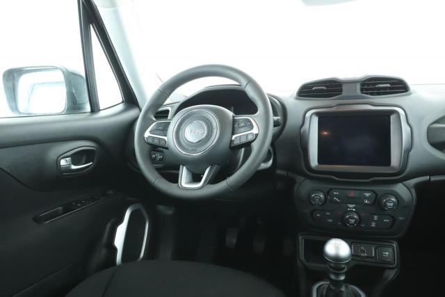 Jeep Renegade image 3