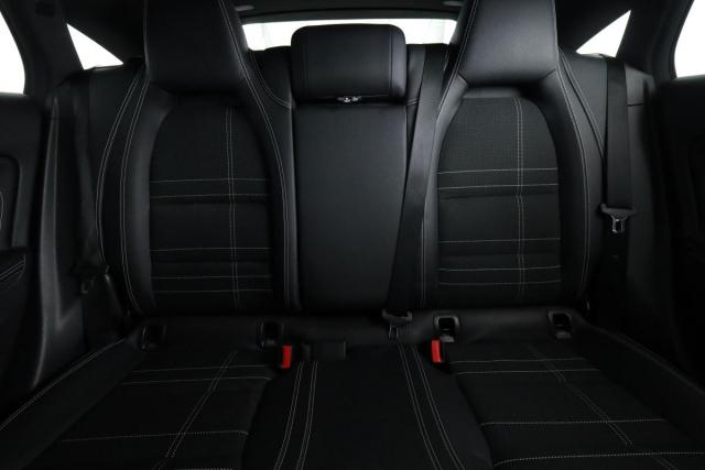 Mercedes Benz Cla Shooting Brake image 2