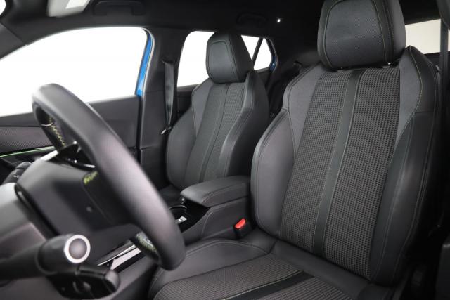 Peugeot 2008 image 9