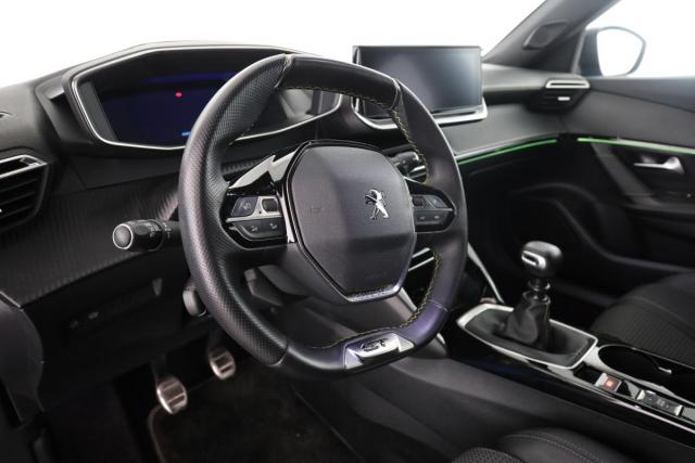 Peugeot 2008 image 4