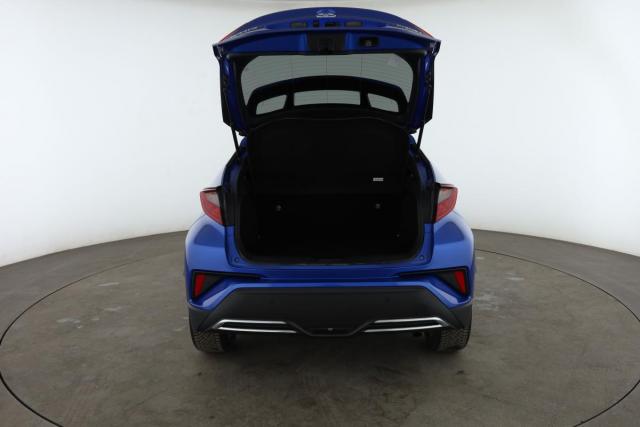 Toyota C-Hr image 8