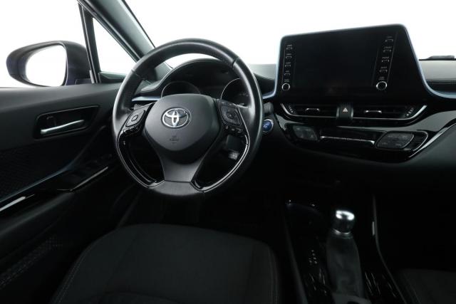 Toyota C-Hr image 2