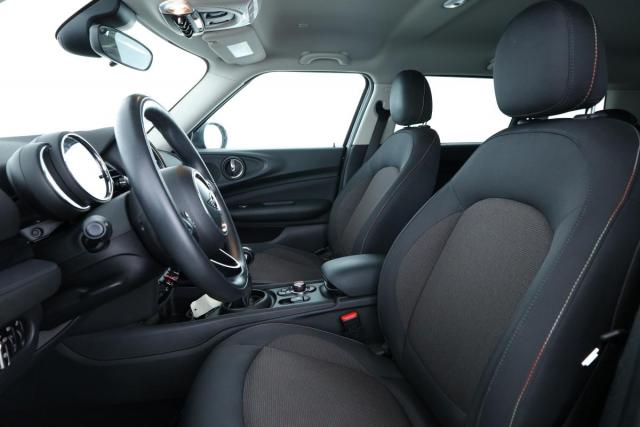 Mini Clubman image 1