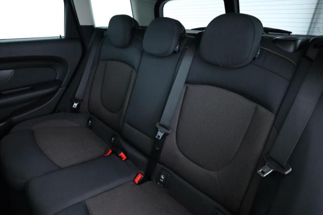 Mini Clubman image 7