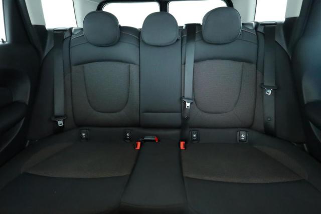 Mini Clubman image 6