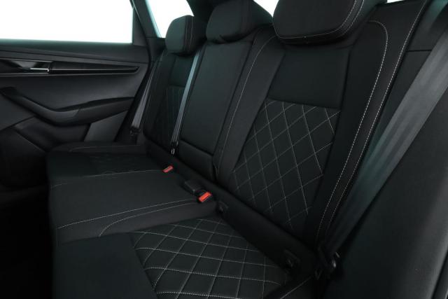 Skoda Karoq image 6
