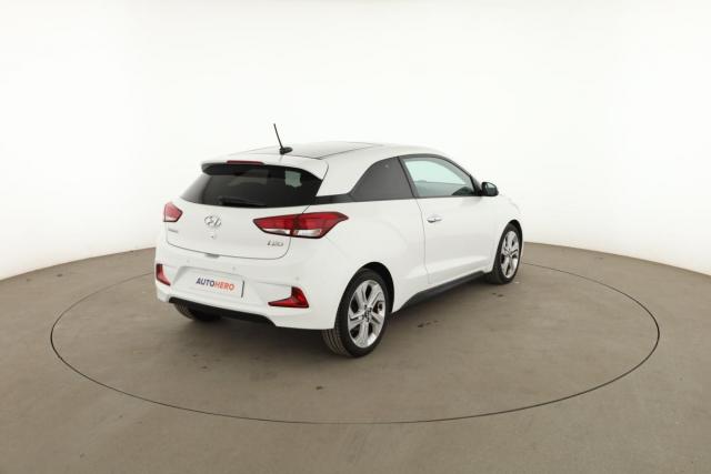 Hyundai Coupé image 4