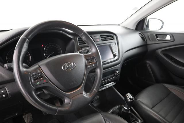 Hyundai Coupé image 7