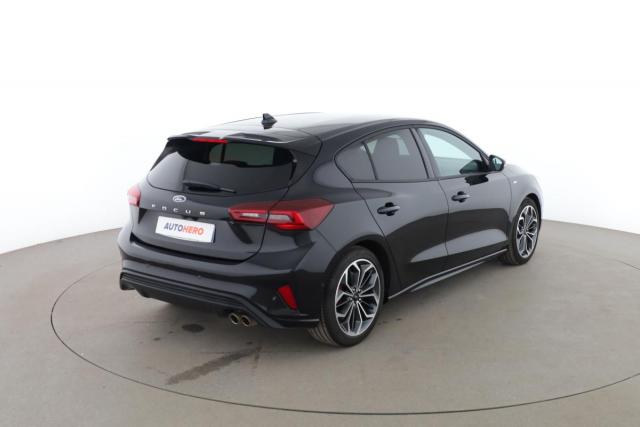 Ford Focus image 6