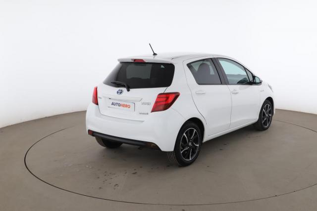 Toyota Yaris image 2