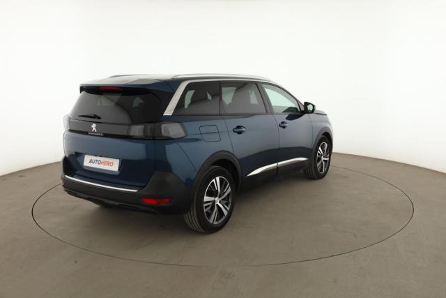 Peugeot 5008 image 1
