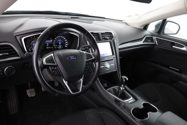 Ford Mondeo image 2