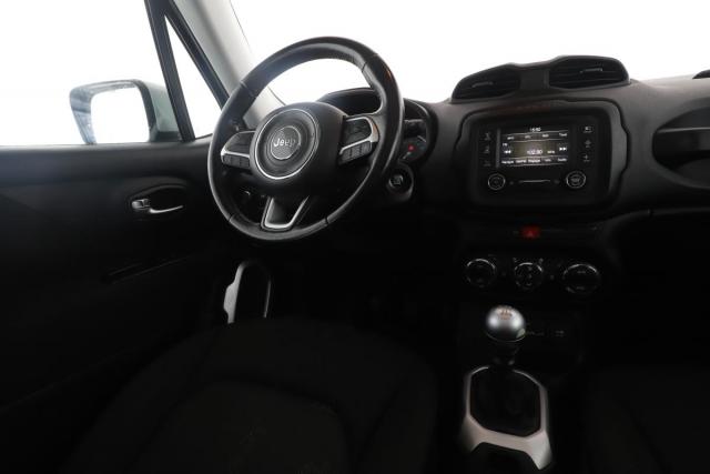 Jeep Renegade image 5