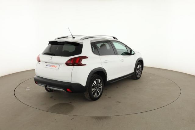 Peugeot 2008 image 1