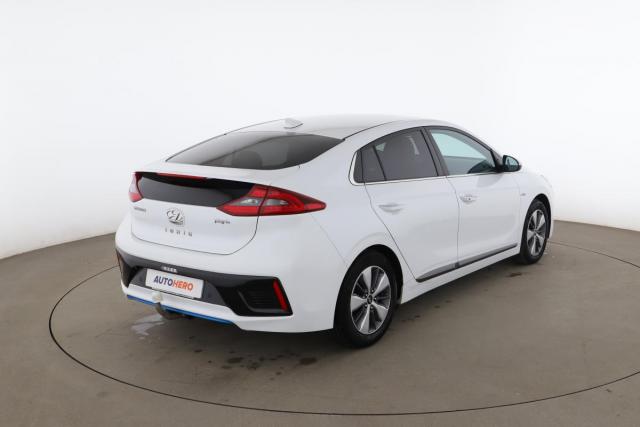 Hyundai Ioniq image 8