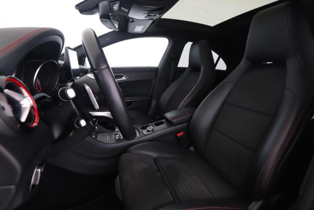 Mercedes Benz Cla image 9