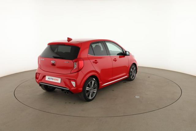 Kia Picanto image 8