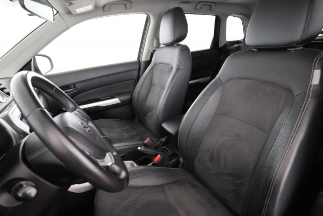 Suzuki Vitara image 4