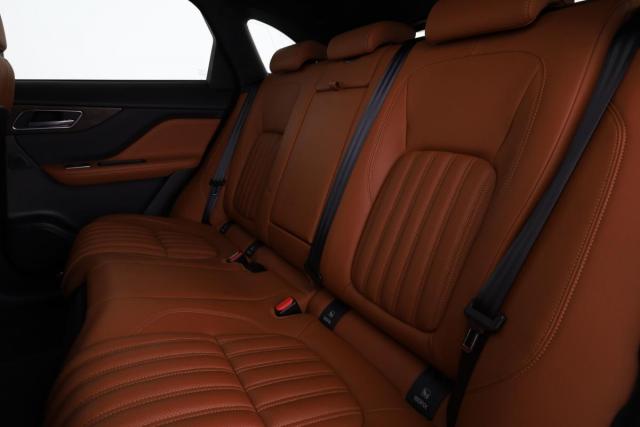 Jaguar F-Pace image 9