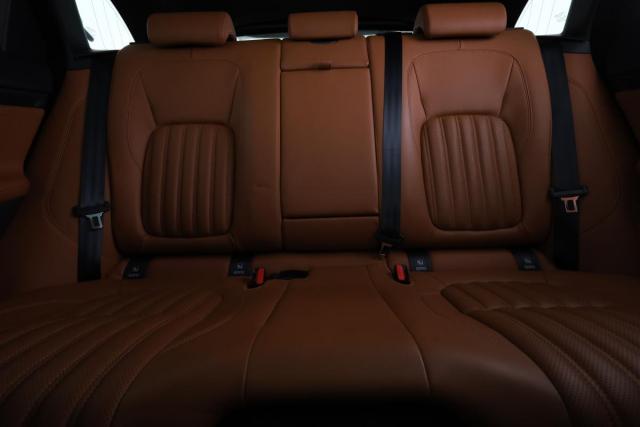 Jaguar F-Pace image 8