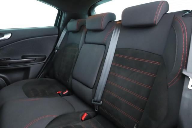 Alfa Romeo Giulietta image 5