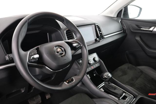 Skoda Karoq image 8